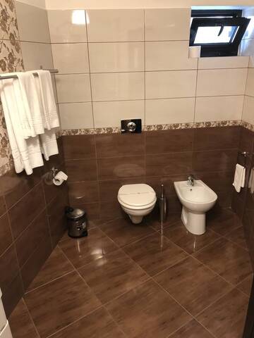 Фотографии Гостевой дом Pensiunea Rix Rooms г. Фокшани (Румыния) №2 Фото Гостевой дом Pensiunea Rix Rooms г. Фокшани 2